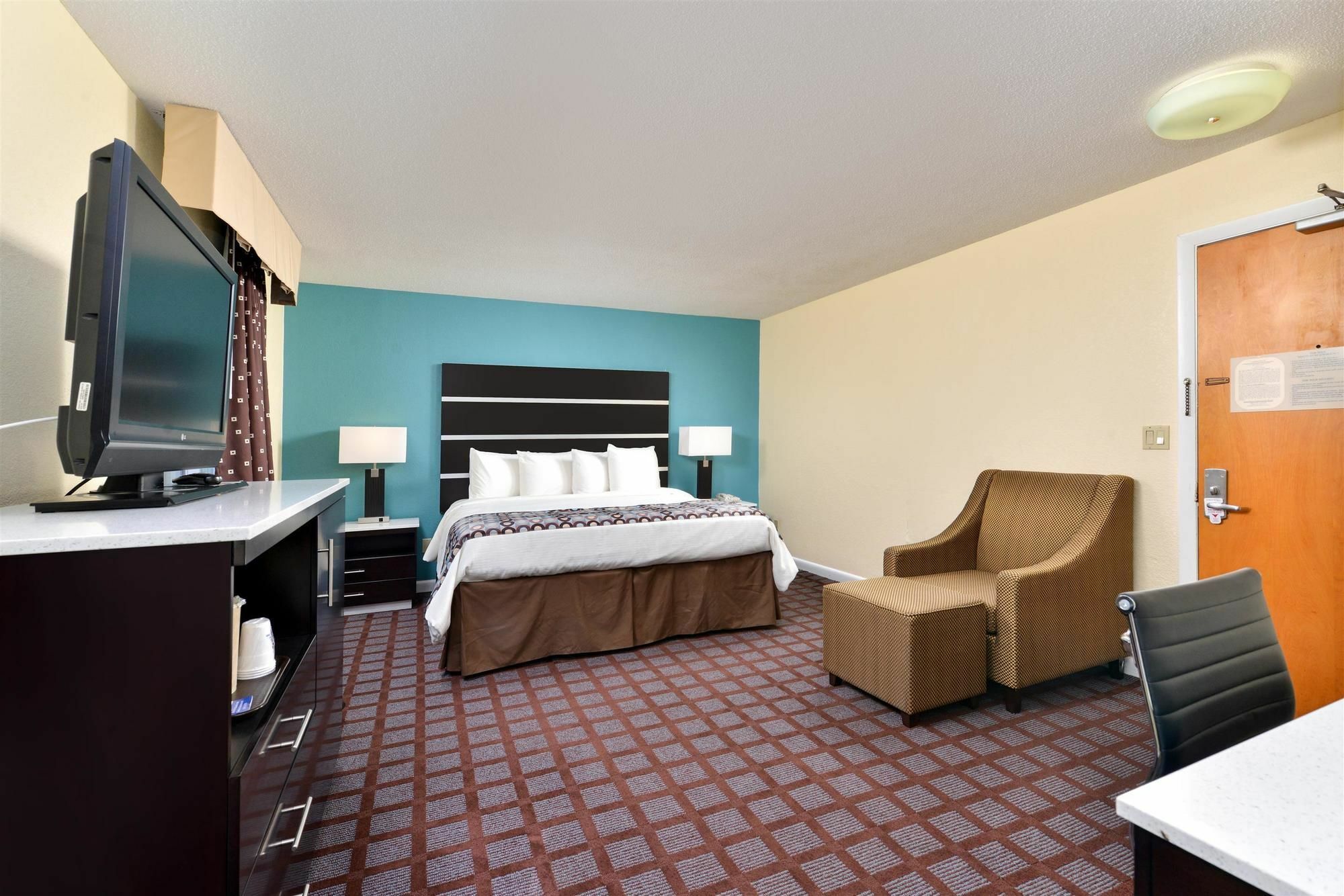 Americas Best Value Inn New London Mystic Zewnętrze zdjęcie